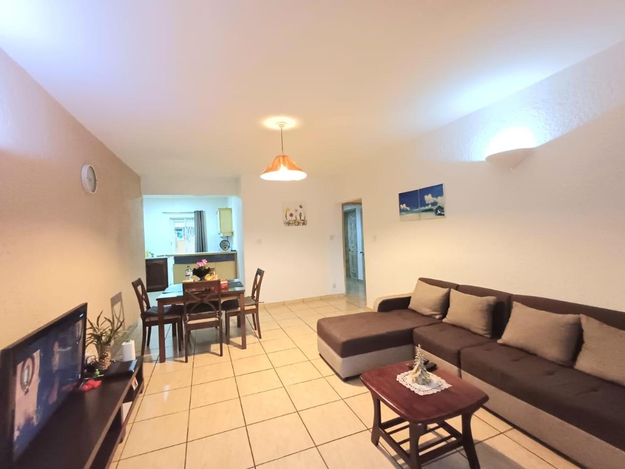 Ground Floor With 2 Bedrooms And 2 Bathrooms Opposite Pool